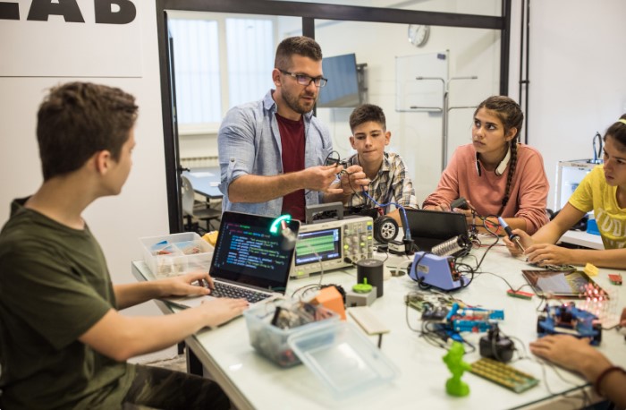 топ українських it курсів для дітей