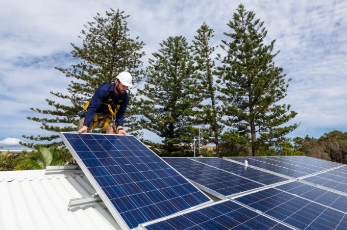 Технічне обслуговування сонячних панелей Технічне обслуговування сонячних панелей